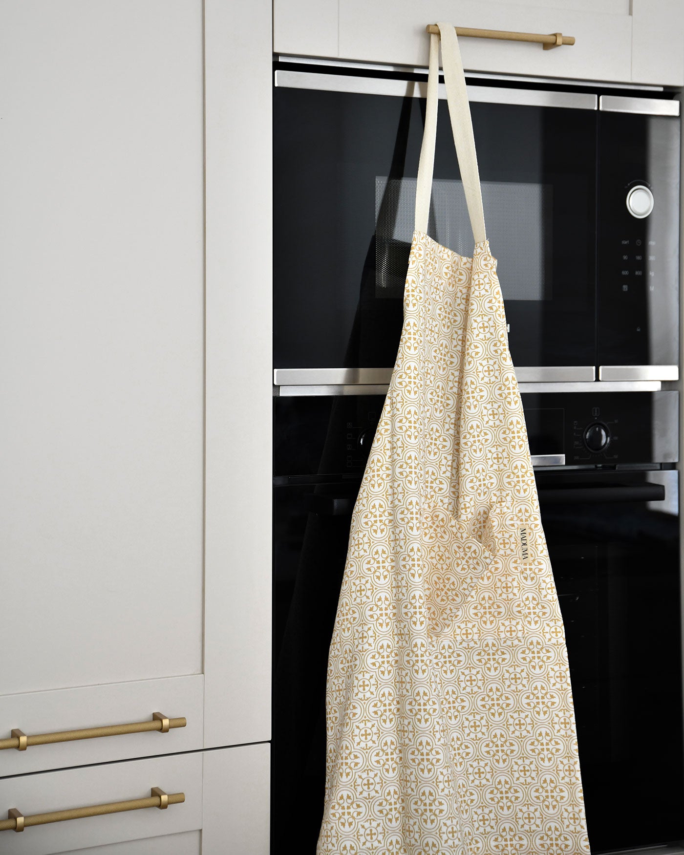 MADUMA® Gold Apron