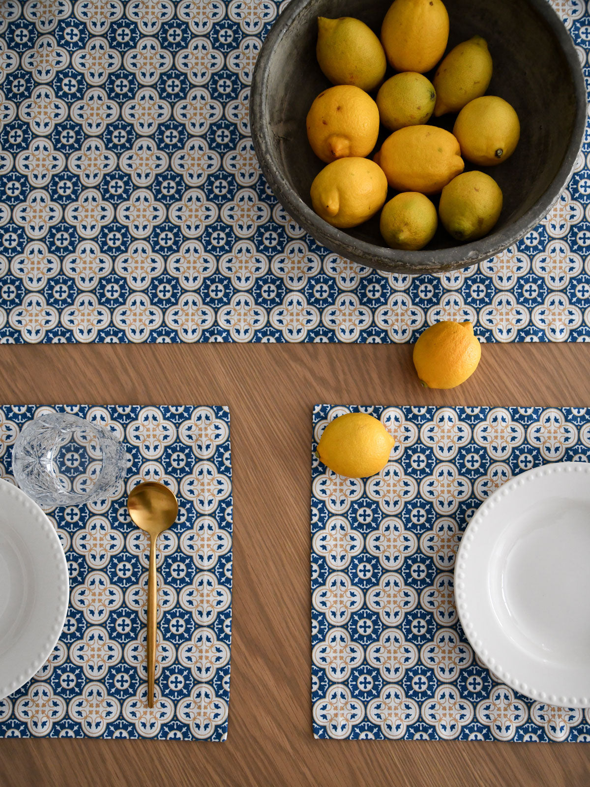 Ikħal Table Runner