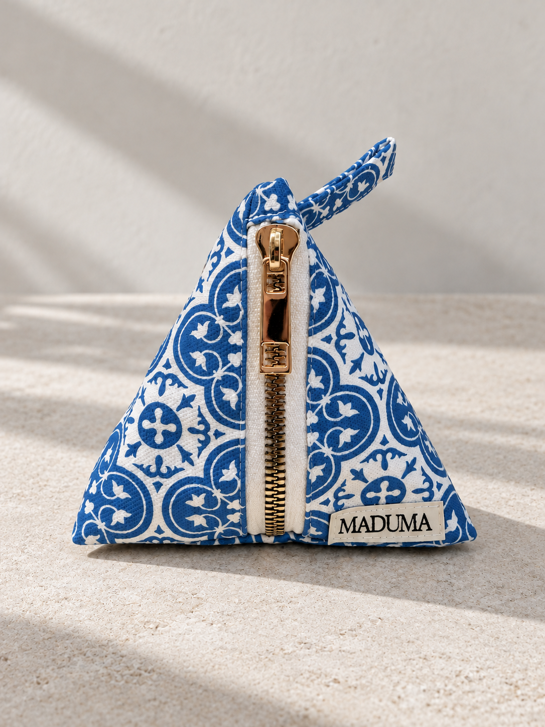MADUMA® Blu Ċar Triangle Purse