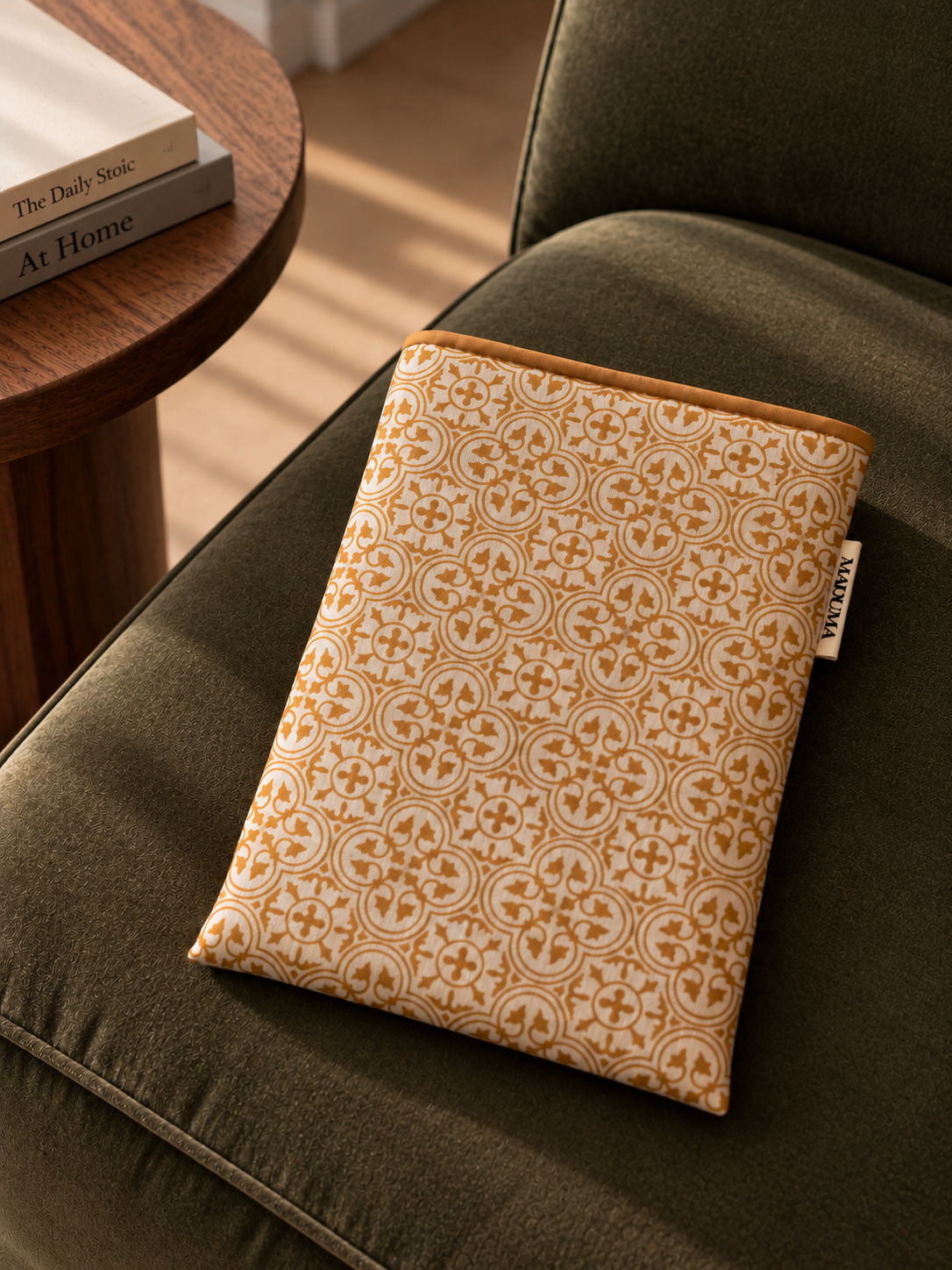 MADUMA® Gold Book Sleeve
